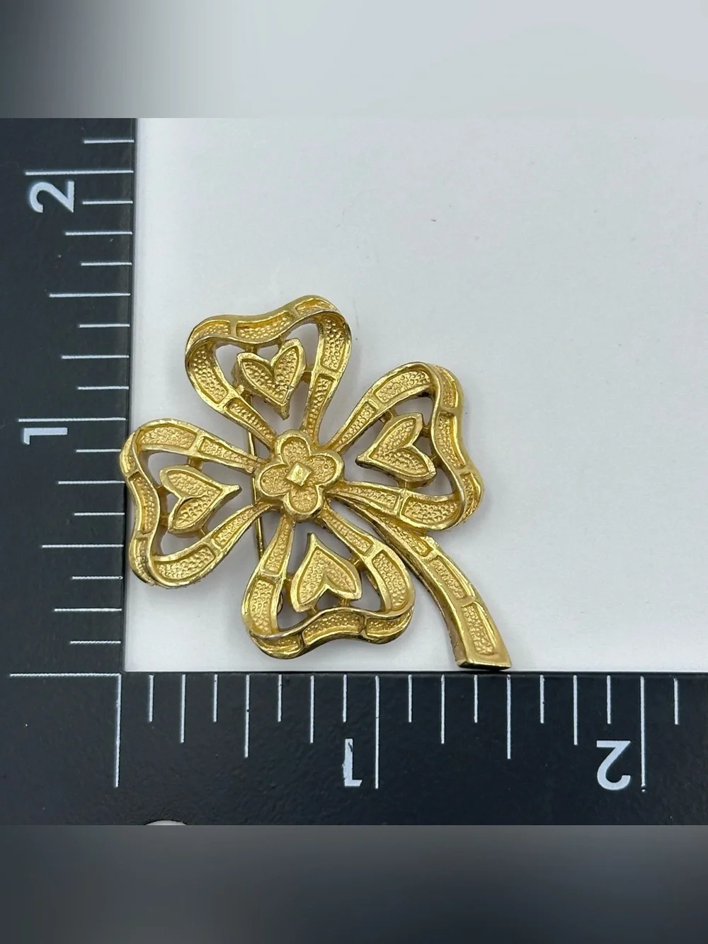 Crown Trifari Signed Lucky 4 Leaf Clover Gold Tone Brooch